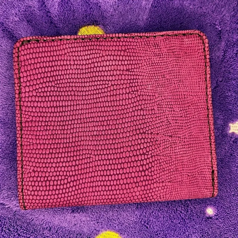 FOSSIL Pink Embossed Leather Bifold Wallet Coin Zip ID Window Card Holder